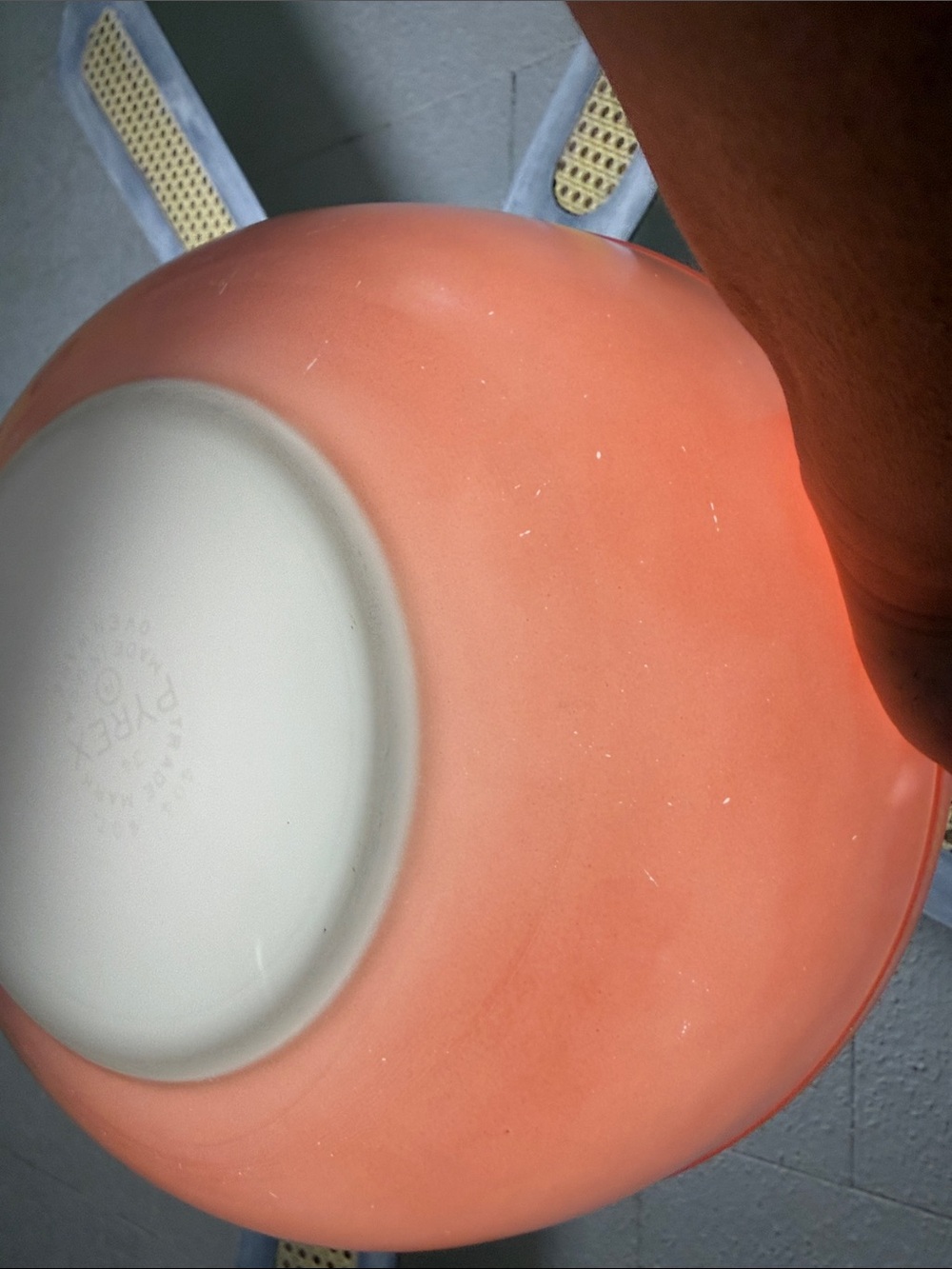 Final drop! 🔥PYREX Pink Mixing Bowl 404 - Picture 5 of 9